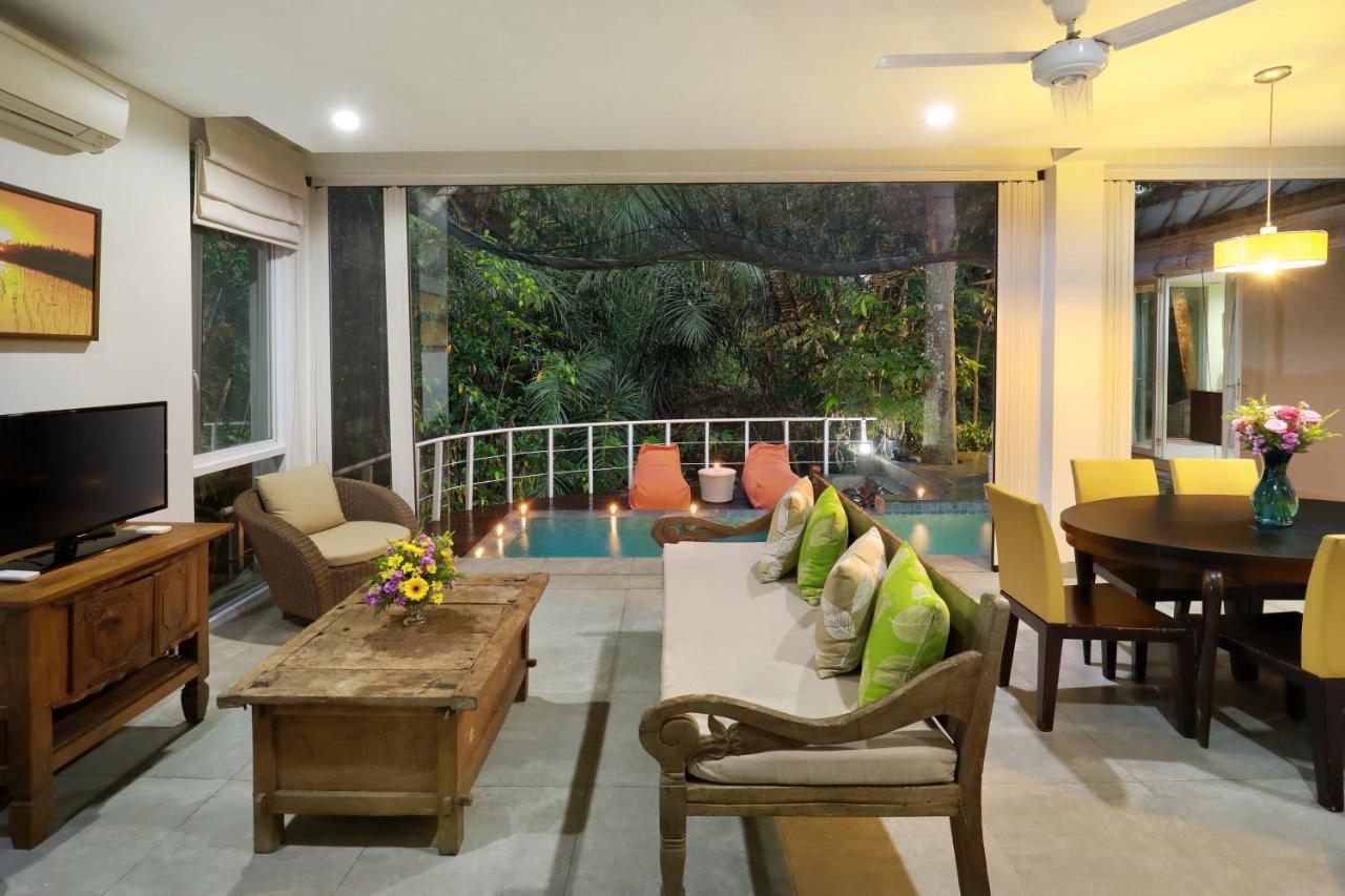 Waterfall Villa Ubud Bagian luar foto